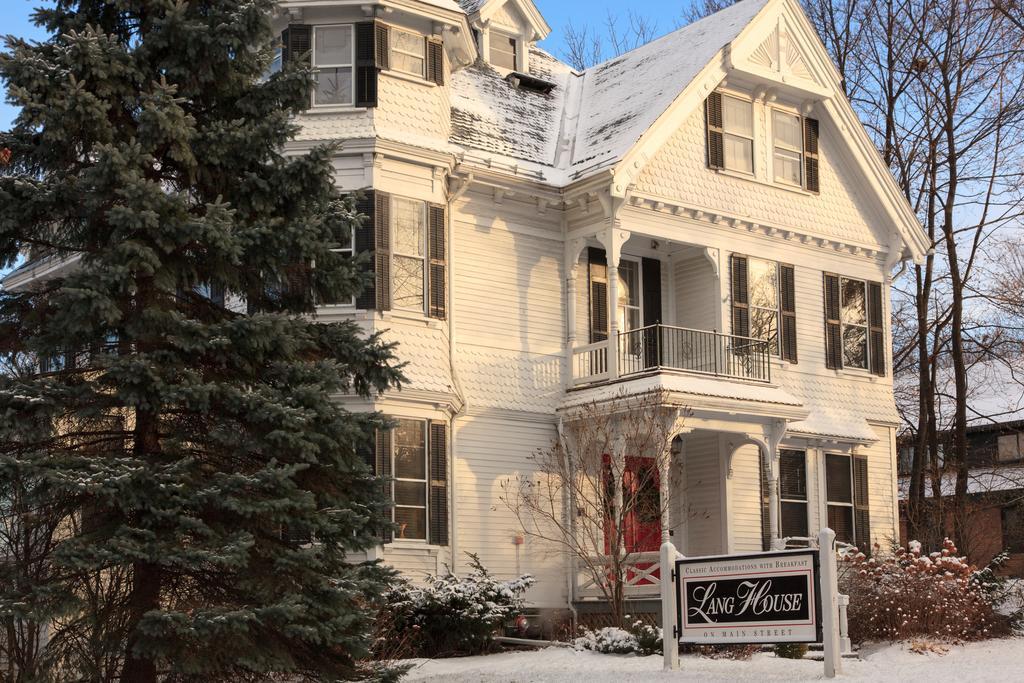 Lang House On Main Street Bed & Breakfast Burlington Exterior foto